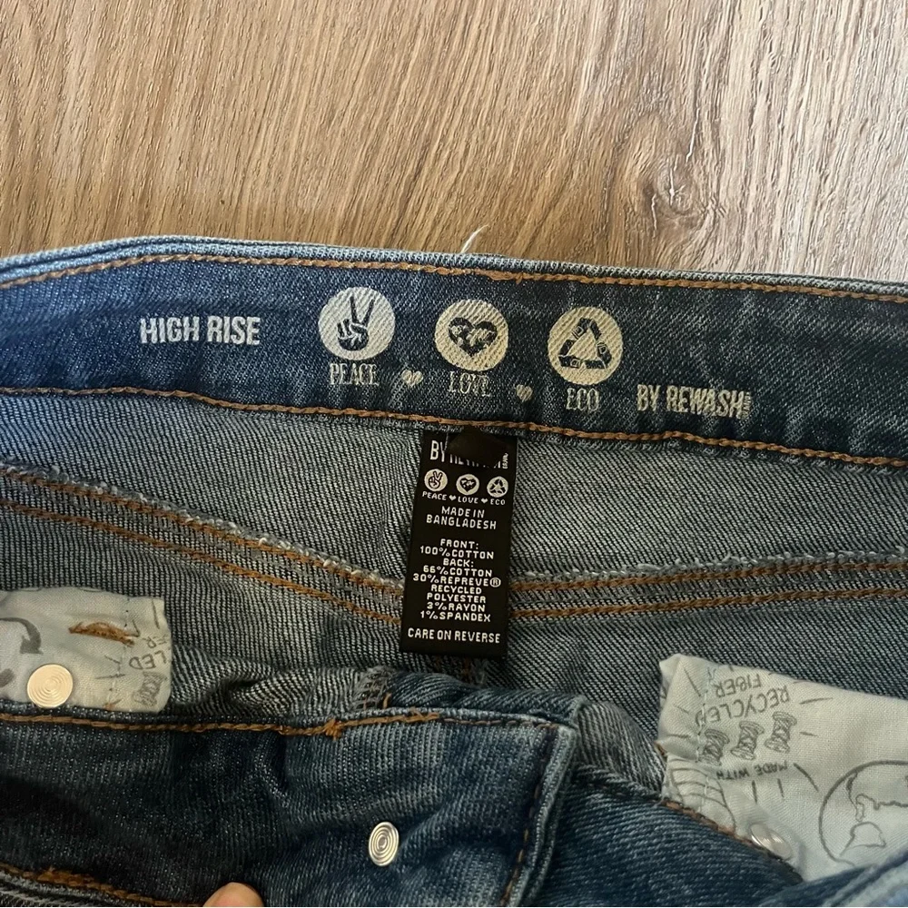 High Rise Flare Jeans - Picture 5 of 6
